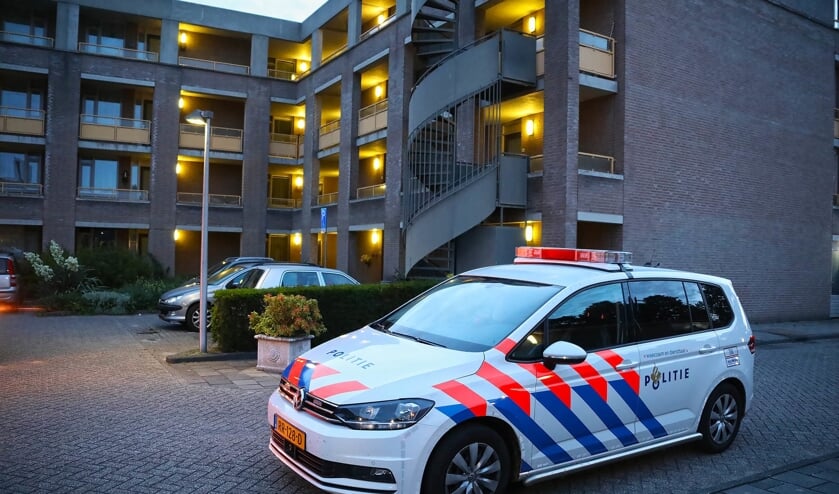<p>Ontploffing bij appartementencomplex Jakob Goldsmidstraat. (Foto: Gabor Heeres / Foto Mallo)</p>