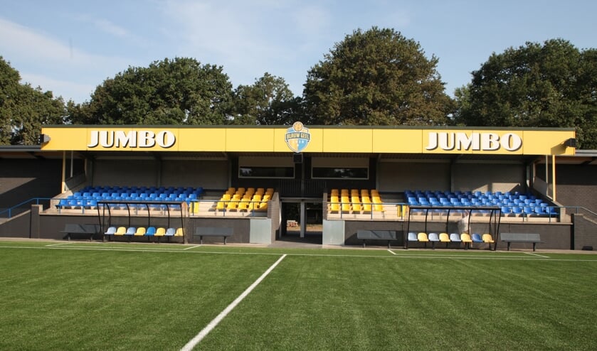 De fraai gerestylede tribune van Blauw Geel'38