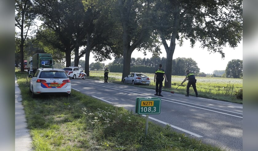 Automobiliste botst op voorganger op N271.