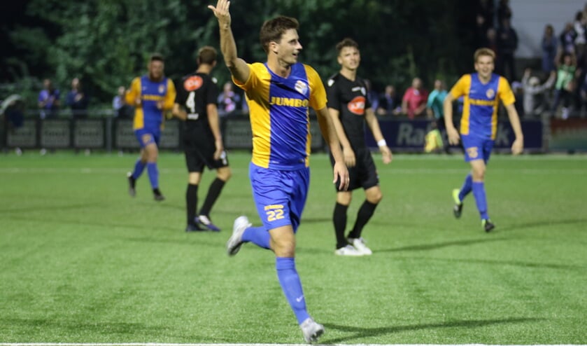 Danny Verbakel was de maker van de 1-0 voor Blauw Geel'38/Jumbo