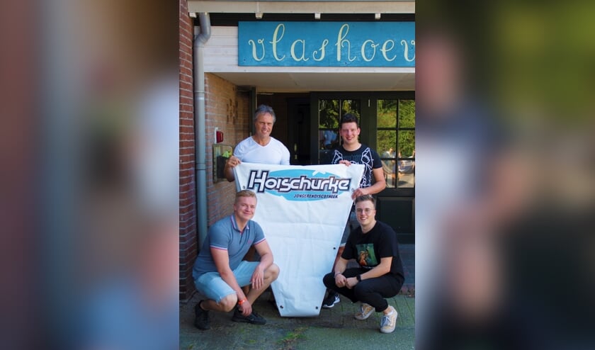 Het bestuur van het Hoischurke: Gert-Jan, Bart, Justin en Daan.