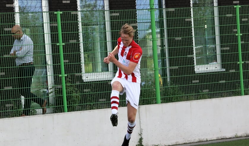 Mees Linders scoorde. (foto: Pion Steeg)