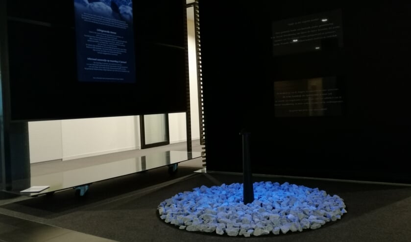Het Holocaustmonument Levenslicht in het Osse gemeentehuis.