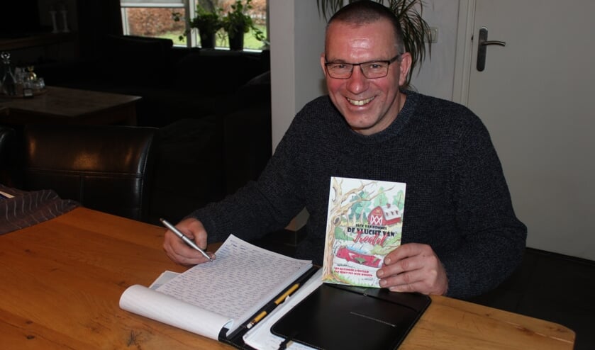 Jack is alweer bezig met zijn volgende boek. (foto: Wendy van Lijssel)