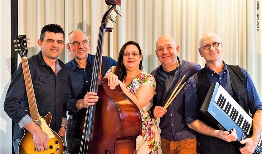 CC Blue is een band uit Midden-Brabant. Het voornaamste in deze groep is de vriendschappelijke band en het plezier hebben in het maken van live muziek.