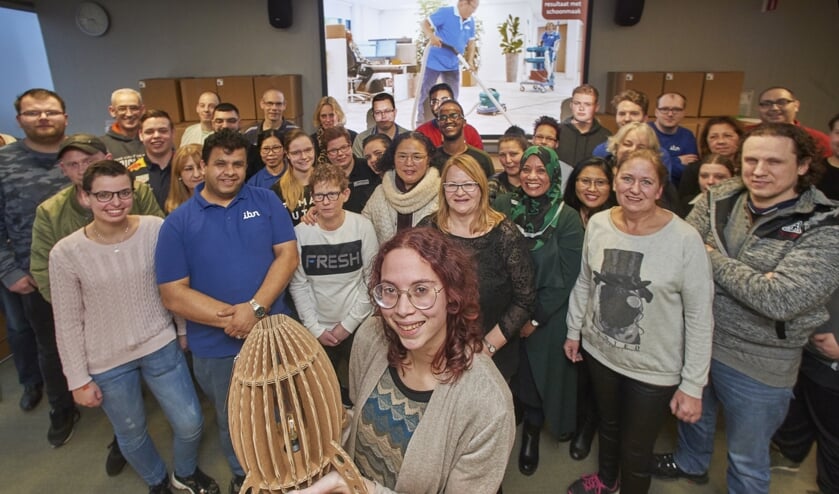 Een grote groep van de 120 mensen die in 2019 naar een passende baan begeleid zijn door IBN en haar samenwerkende partners gemeenten en UWV.