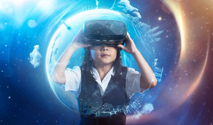 <p>De kinderen gaan een echte programmeerwedstrijd aan met elkaar. </p>