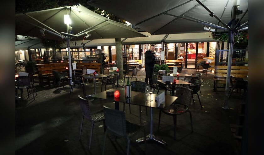 Horeca sluit de deuren. (Foto: Hans van der Poel)
