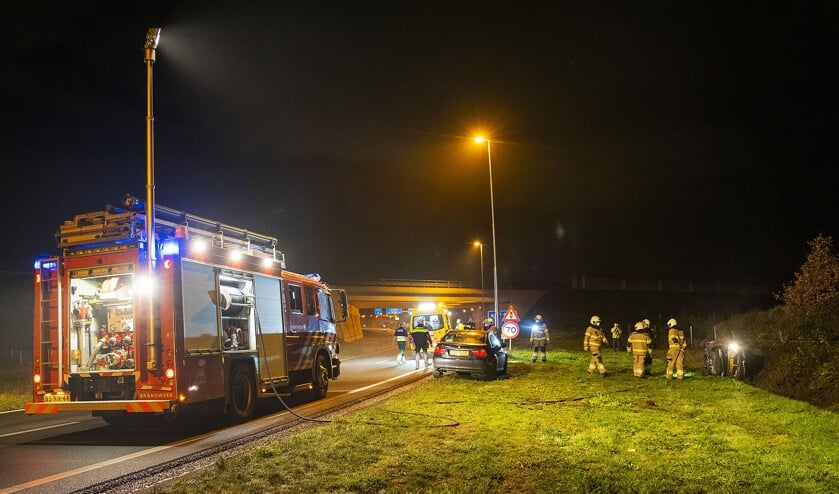 Twee mannen gewond bij ongeval bij knooppunt Paalgraven. (Foto: Gabor Heeres, Foto Mallo)