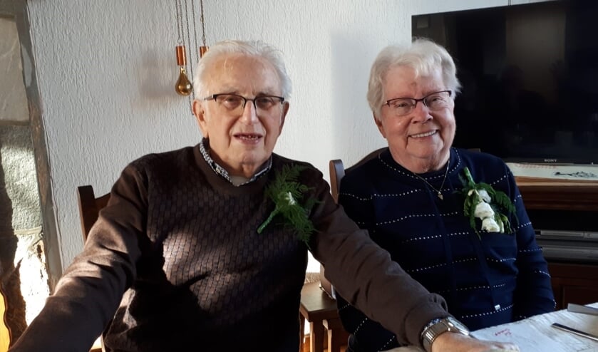 <p>Samen met hun zoons en familie hebben Theo en Annie het jubileum bescheiden kunnen vieren. </p>