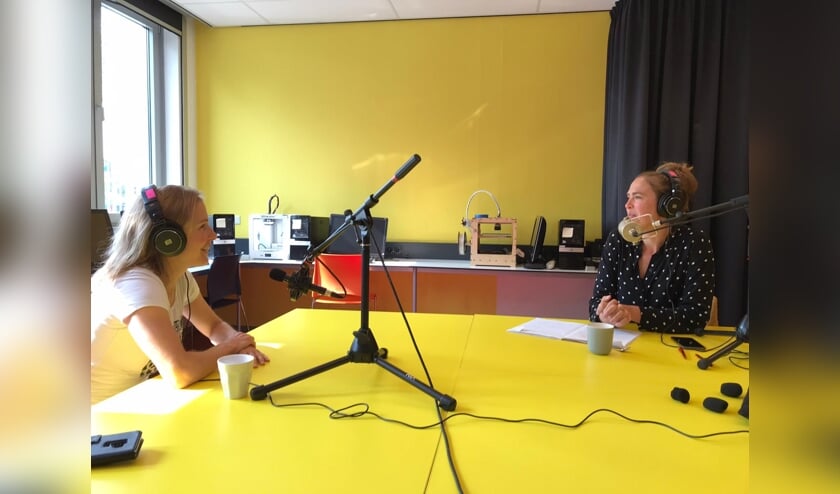 Letizia Rompelberg (rechts) interviewde ruim 60 Ossenaren.