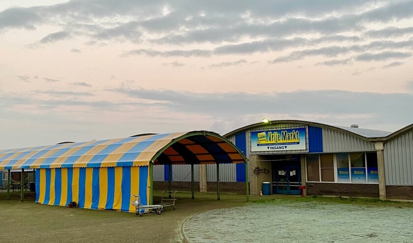 <p>De Vrije Markt in de overdekte markthallen in Katwijk, is in bijna veertig jaar tijd uitgegroeid tot een begrip dat tot ver in Duitsland bekend is.</p>