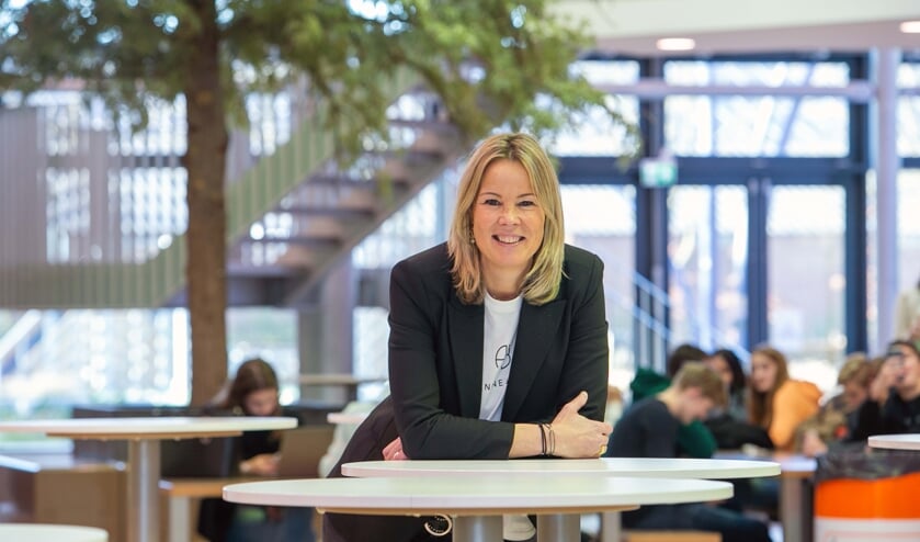 <p>Birgit van Veghel is de nieuwe locatie-directeur van het Zwijsen College.</p>