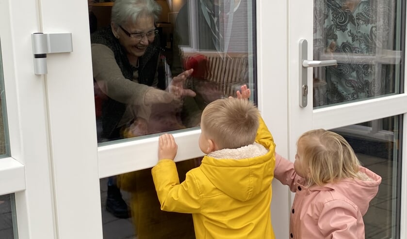 <p>Het bezoek van de kinderen van Madelief werd enthousiast ontvangen bij de bewoners van het Rijssenbeekhuis in Gennep. </p>