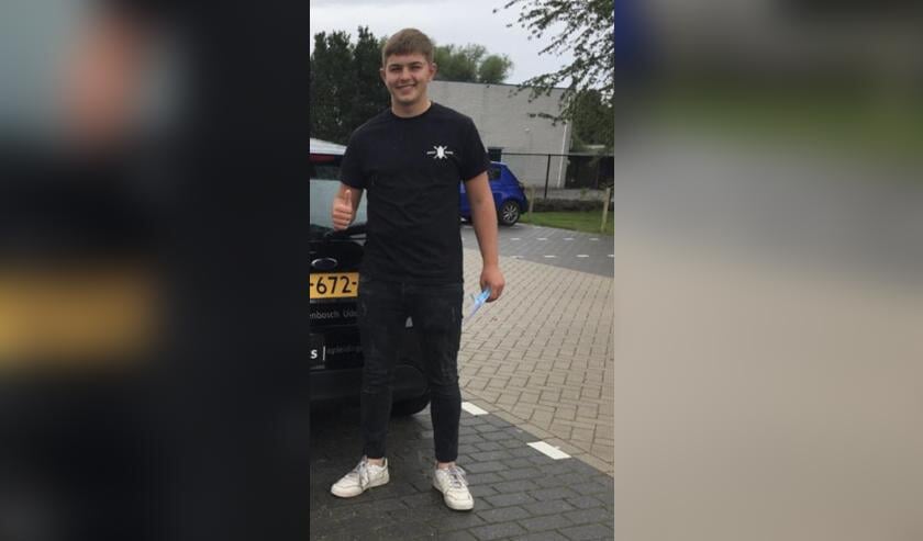 <p>Teun van Erp middenvelder bij Nooit Gedacht</p>