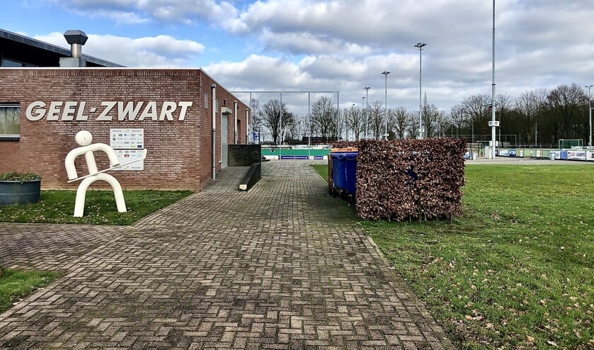 Hockeyclub Geel-Zwart.