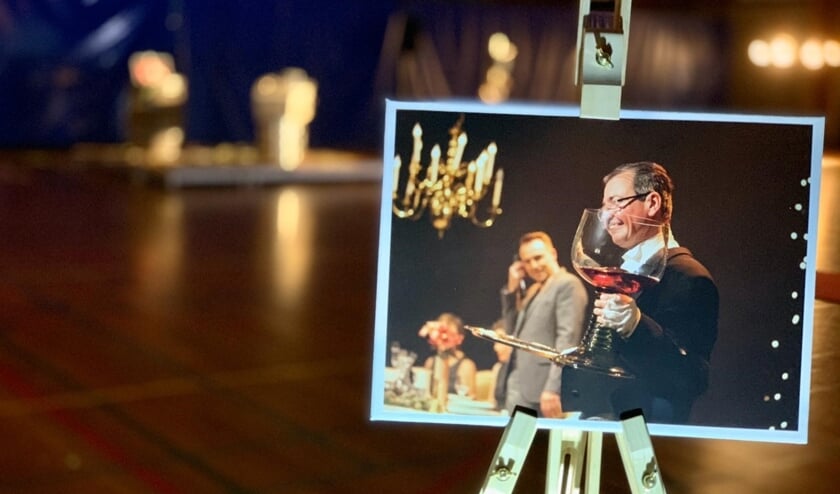 De man die verdacht wordt voor de moord op tonprater Frank Schrijen blijft langer vastzitten.