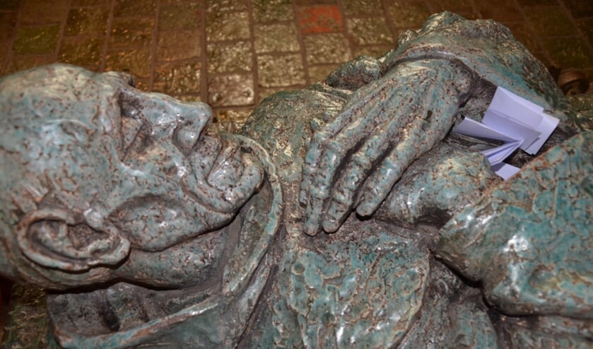 Het beeld van het Heilig Bruurke op zijn graf in de kapel in Megen. (Foto: Paul Spapens)