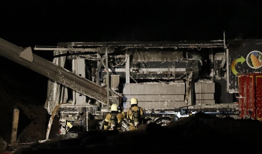 Hoeveel schade de brand heeft aangericht aan de machine, is tot op heden onbekend.