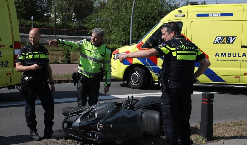 Ongeval op de Gasstraat in Oss. (Foto: Gabor Heeres, Foto Mallo)
