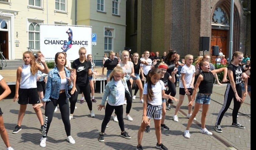 Er mag niet meer met zovelen en niet zo dicht bij elkaar gedanst worden als tijdens Cuijk Keigoed 2019.