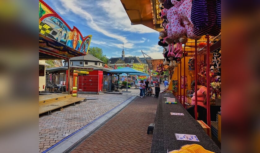Als de kermis in Veghel doorgaat dan verhuist deze naar het Stadhuisplein.