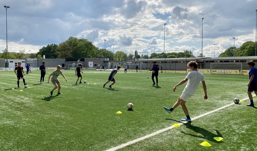 De bal rolt weer! Bij Blauw Geel werden de trainingen afgelopen zaterdag al hervat.