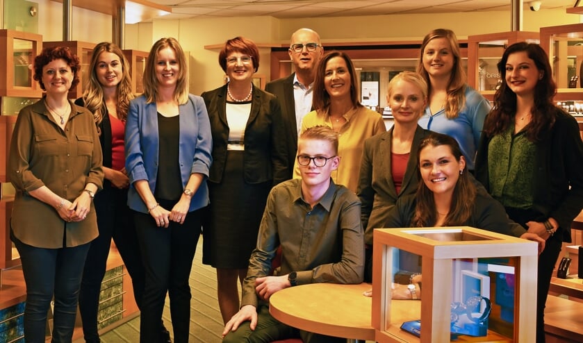 Het team van Juwelier Optiek Verlinden. (foto: Ferry Vloet Mill)