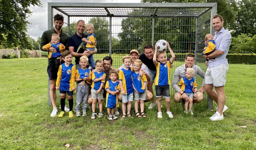 Siem Lunenburg (9 maanden), Moos Lunenburg (5), Lenn Kanters (4), Diem Kanters (2), Jens Driessen (4), Kaj Driessen (2), Morris Swinkels (6), Giem Swinkels (4), Jax de Wit (5), Jip van der Sanden (2) en Olli van den Tillaart (2 maanden).
