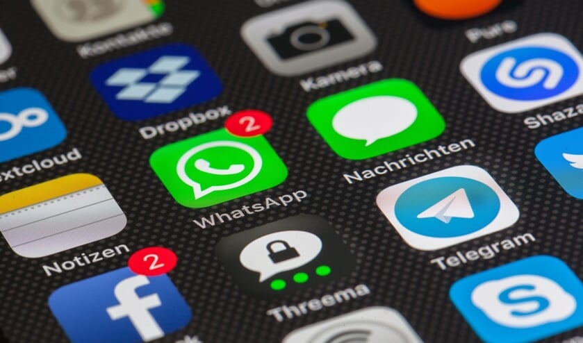 Als u er bij de instellingen van de sociale media toestemming voor geeft, wordt zelfs de exacte locatie bij het bericht vermeld.