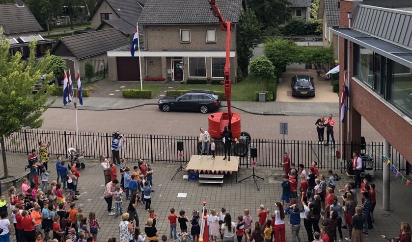 Ernest Rodigas nam afscheid in een hoogwerker.