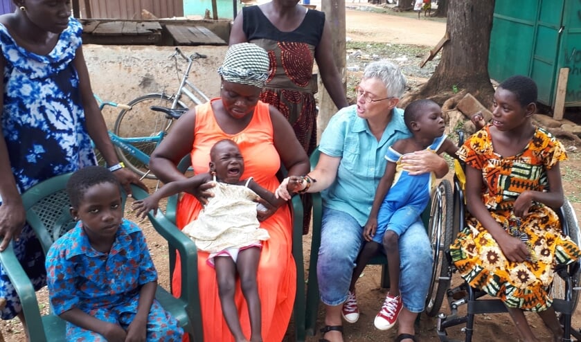Margreet tijdens een eerdere reis naar Ghana.