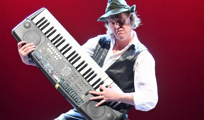 Otto maakt deze Duitse avond compleet met zijn muziek en sfeer.