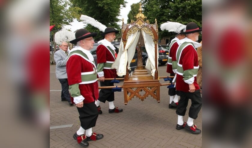 Zo zag de processie Oploo-Handel er uit in 2014.