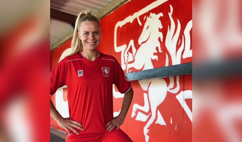 <p>Kika van Es is met ingang van het seizoen 2020-2021 weer actief voor FC Twente.</p>