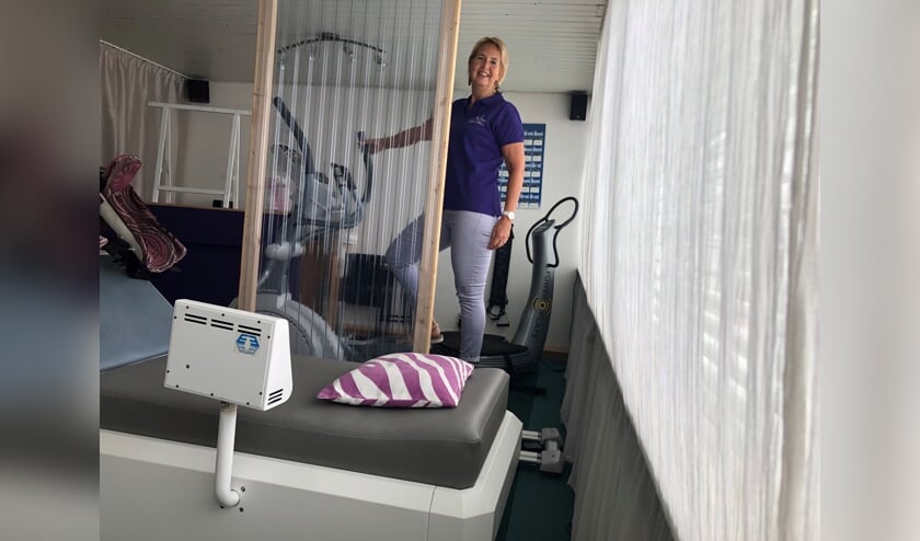 Door de nieuw opgehangen schermen kan iedereen bij Lilian vrijuit werken aan een betere gezondheid.