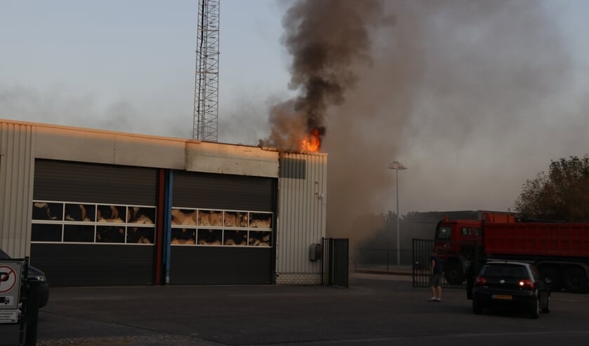 De brand zou zijn ontstaan door een elektrische storing in de meterkast.