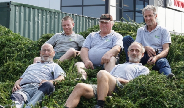 Stichting Taxus Taxi heeft een totale hoeveelheid van 410.000 kilo taxussnoeisel ingezameld in ‘strijd tegen kanker’!