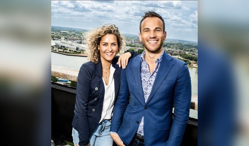 <p><strong>Presentatoren Kevin Brouwer en Iris Rulkens zetten mensen en organisaties in het zonnetje.</strong> </p>