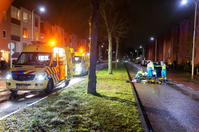 <p>Dodelijk ongeval op Nieuwe Hescheweg. (Foto: Gabor Heeres, Foto Mallo)</p>
