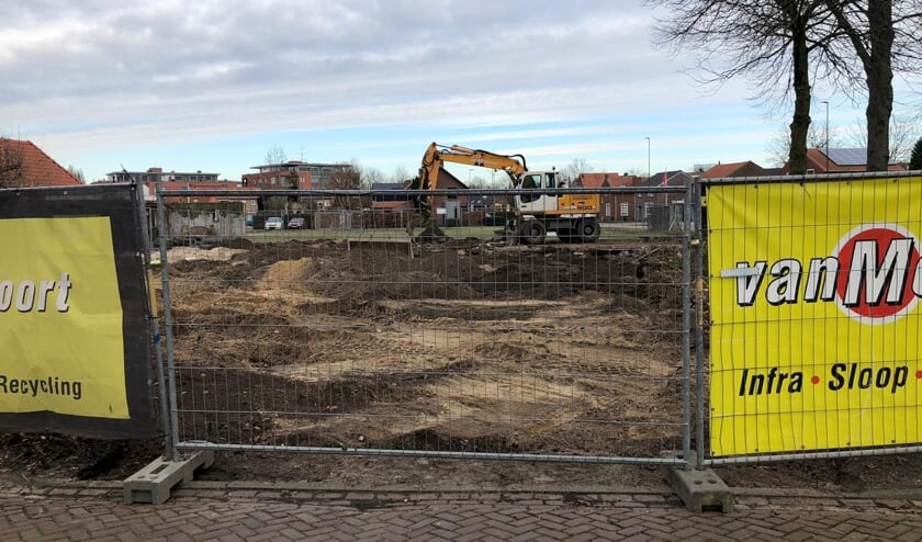 De sloopwerkzaamheden verlopen voorspoedig.