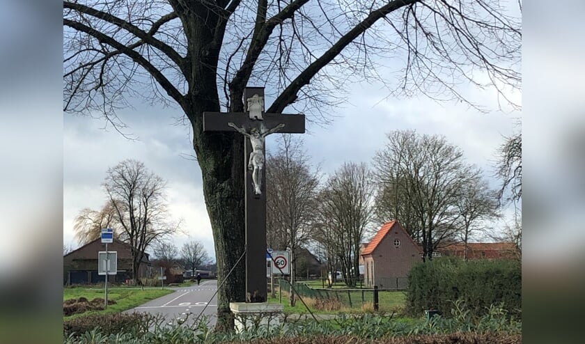 <p>De werkgroep wil het oude kruisbeeld uit 1946 in Westerbeek vervangen. </p>
