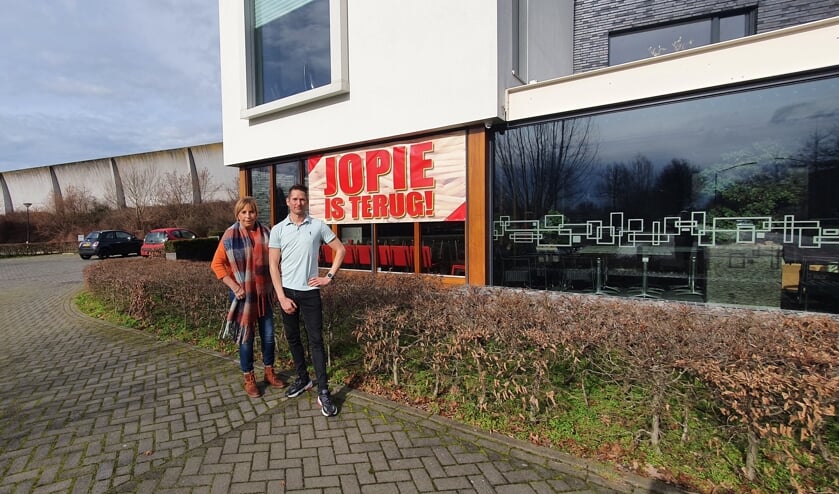 <p>Leslie en Kevin zijn klaar voor een nieuwe start met Jopie 2.0.</p>