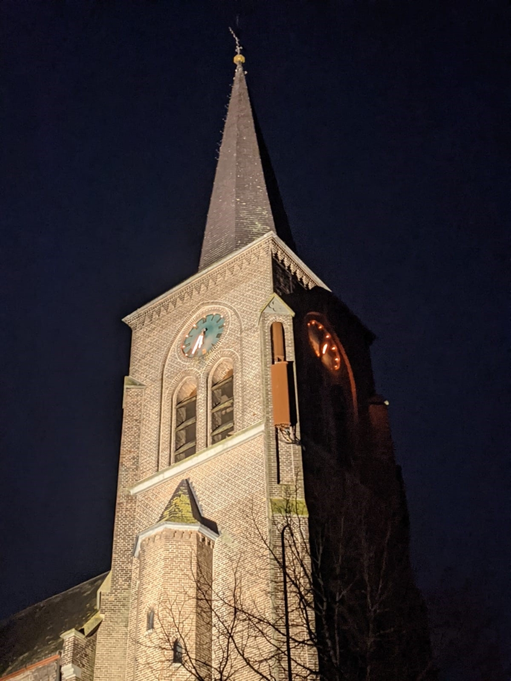 <p>De kerktoren in Megen.</p>