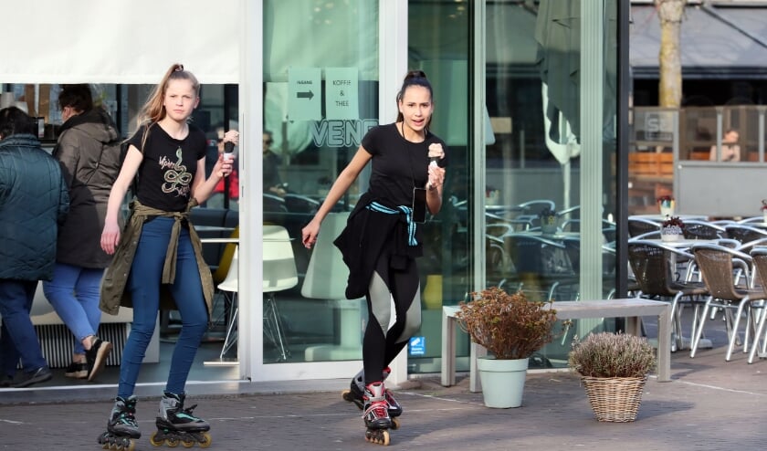 <p>Mooi weer en dat is genieten in het Osse centrum.</p>