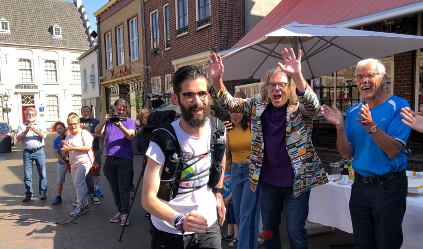 Coen Cuijpers vertrekt op 31 mei vanaf de Markt in Gennep.