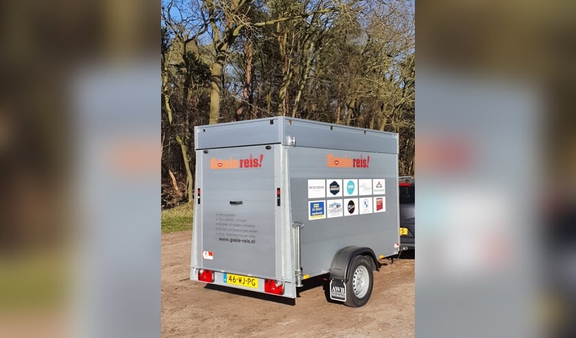 <p>De bagagewagen is inmiddels voorzien van belettering.</p>
