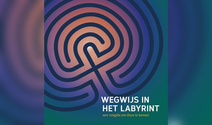 <p>Het boek vertelt over de oorsprong van het labyrint.</p>