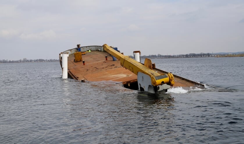 Video Scheepswrak De Kiekuut Afgezonken In Kraaijenbergse Plassen Ongekend Avontuur Op Nederlandse Bodem Kliknieuws