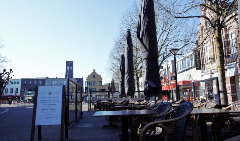 <p>Terrassen in het Osse centrum. (Foto: Tonnie van de Wal)</p>